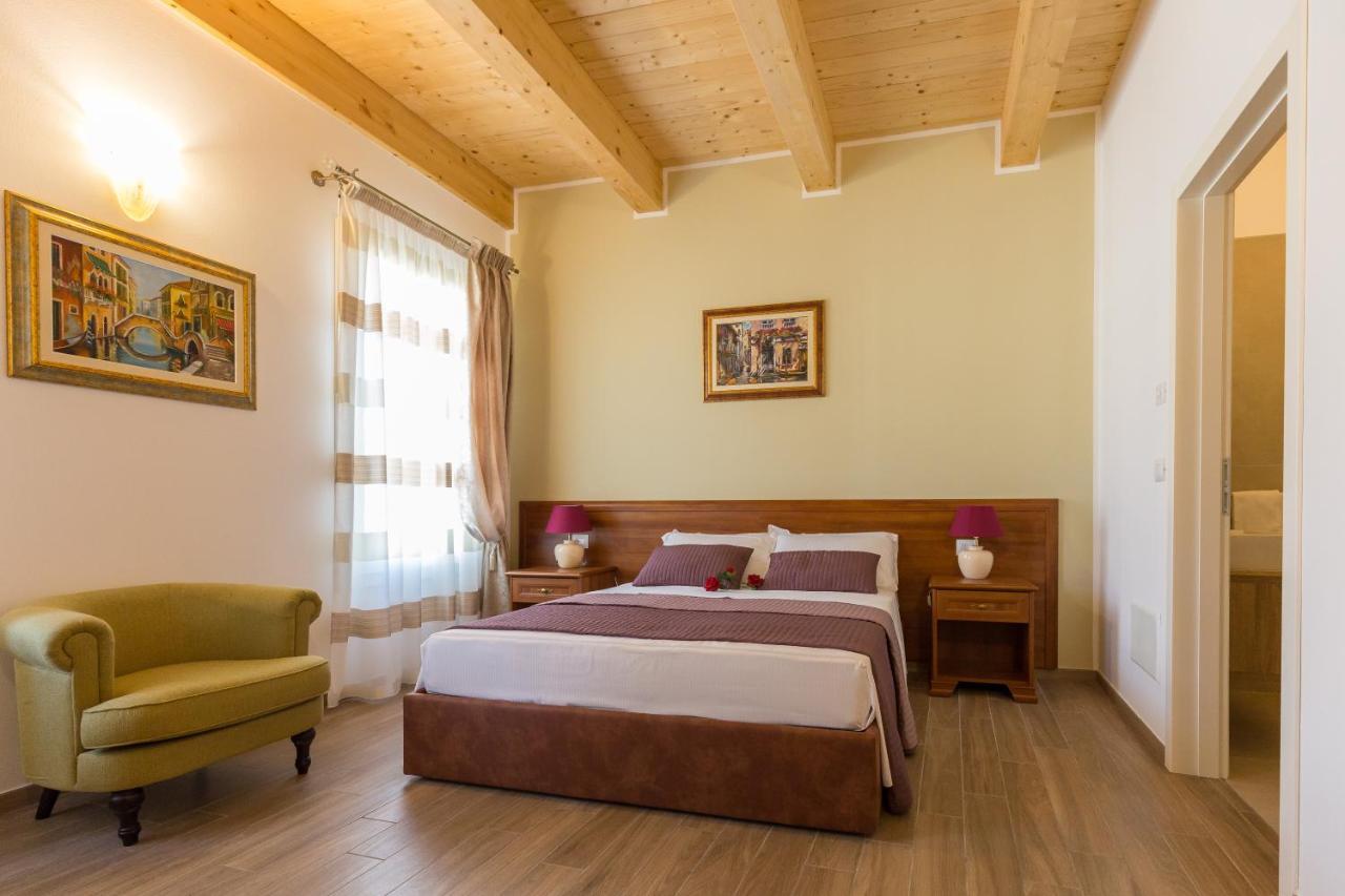 Villa Cavour Comacchio Bagian luar foto